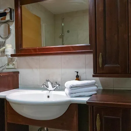 International House Zw 14 Daire *